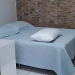 Kitnet 02 Com Ar Cond, A 3 Min Da Praia