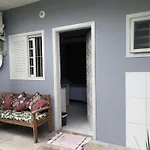 Kitnet 02 Com Ar Cond, A 3 Min Da Praia
